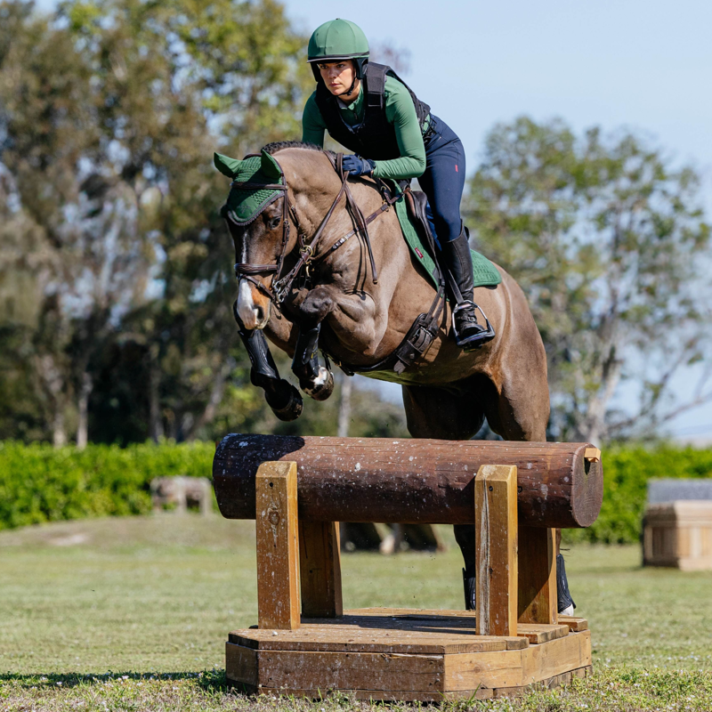 LeMieux  Suede Close Contact Square Saddlecloth in Hunter Green-1